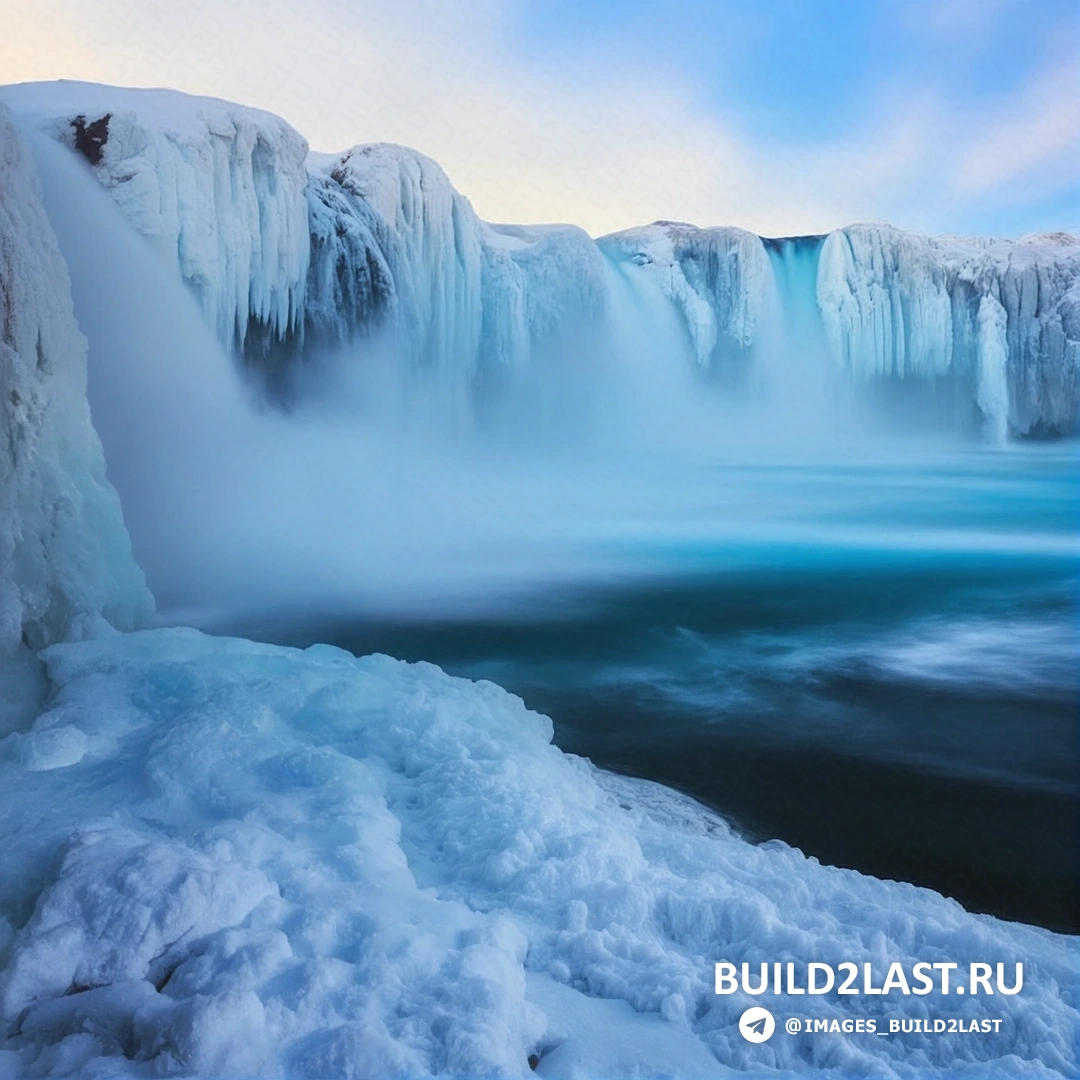 Огромный ледник на фоне гор, покрытых снежным покровом, в заповеднике Свальбард